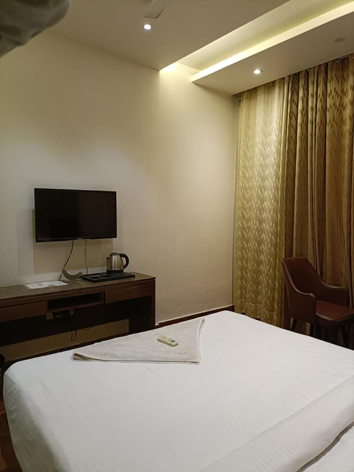 Hotel Parklane Agra (Uttar Pradesh) Exteriér fotografie
